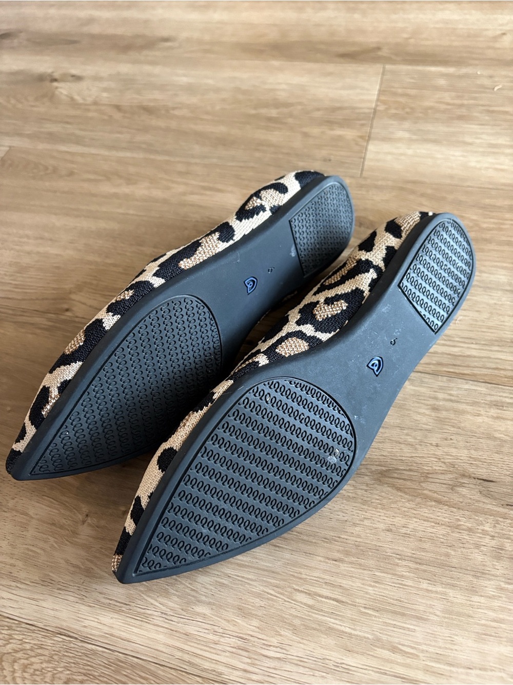 EUC Rothy’s flats- Size 9 - Picture 5 of 6